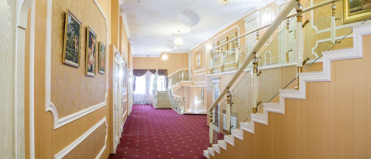 Sunrise Park Hotel Zaporizhia Buitenkant foto