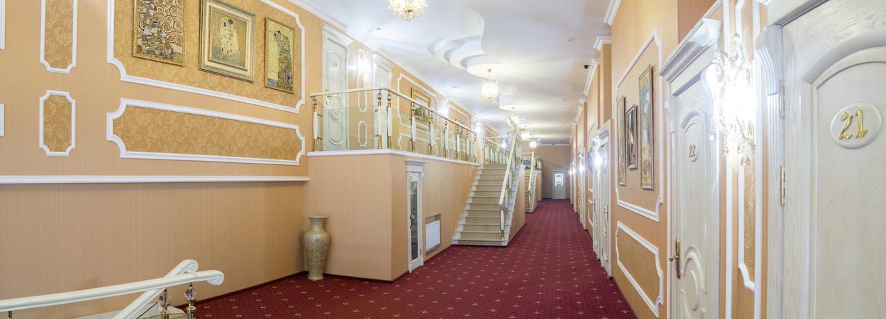 Sunrise Park Hotel Zaporizhia Buitenkant foto